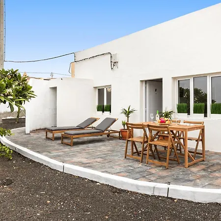Home2book Cozy Terrace House With Volcano Views Hébergement de vacances Nazaret