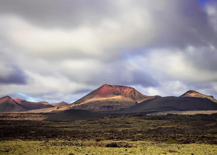 Сasa de vacaciones Home2book Cozy Terrace House With Volcano Views