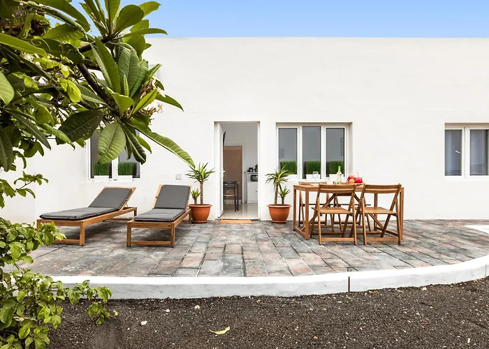 Home2book Cozy Terrace House With Volcano Views